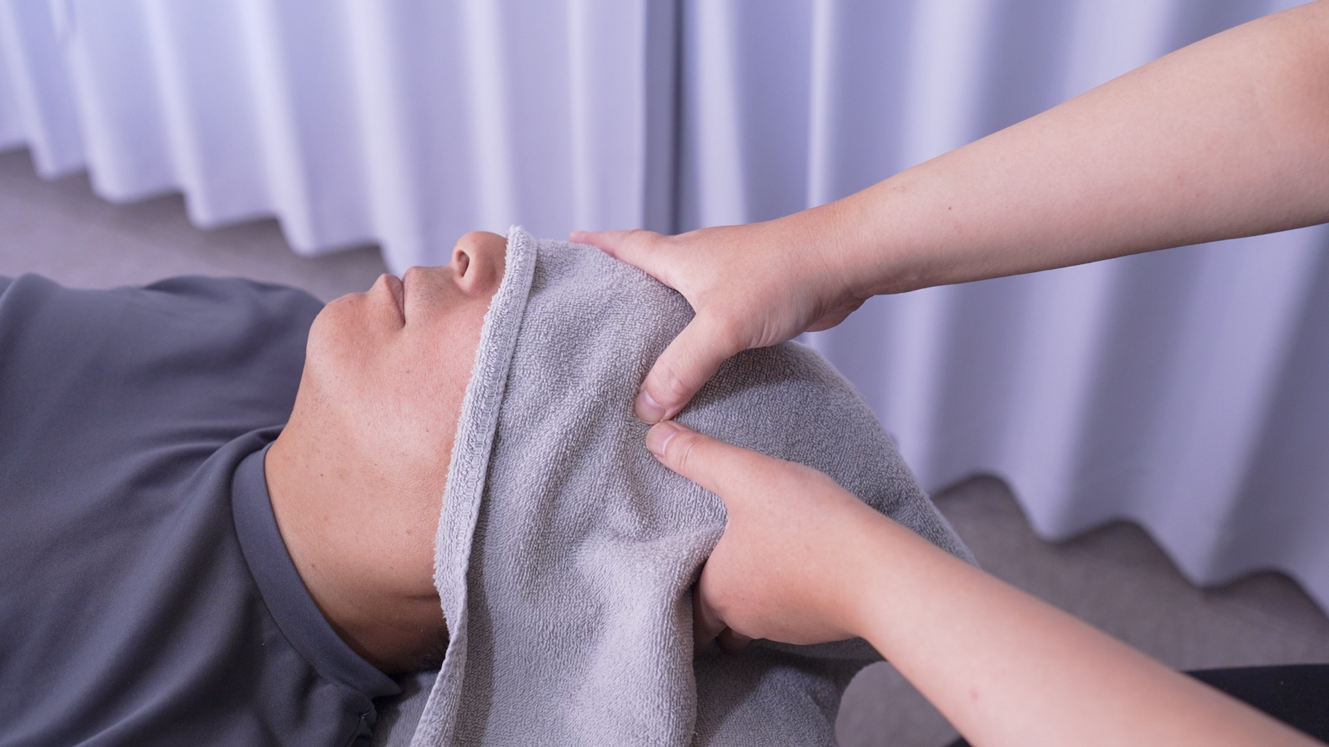 不眠・眼精疲労に｜しっかりほぐれるヘッドマッサージ/ドライヘッドスパ｜赤坂整体sheeplab